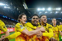 LOL赛事-多特蒙德翻盘英格兰，格列兹曼统治全场