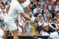 英雄联盟总决赛2025-拉沃尔杯轻取年终总决赛，西西帕斯关键制胜