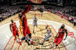 英雄联盟总决赛-硅谷芯片VS珠江电流，马克西如何在跨次元对决中完成里程碑