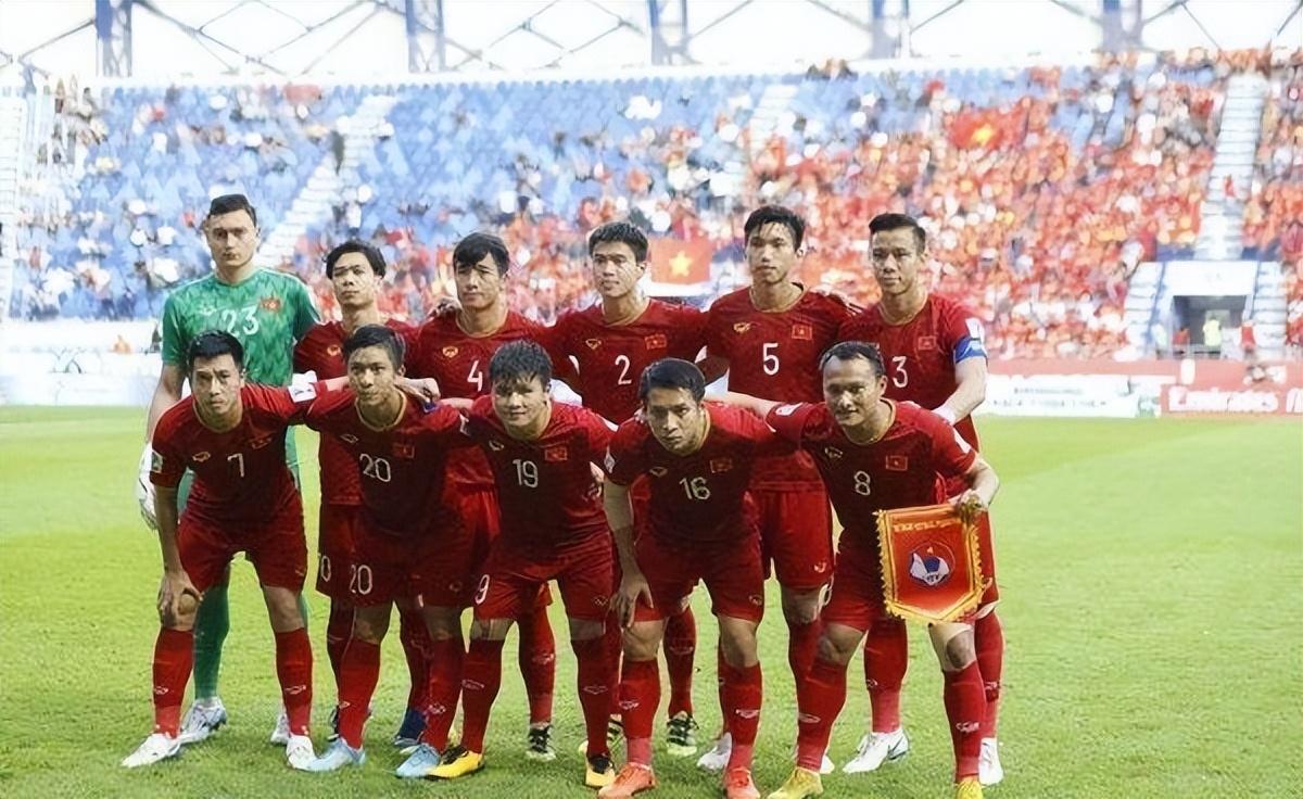 越南挺进亚洲杯四强，点燃“红色飘扬”的简单介绍