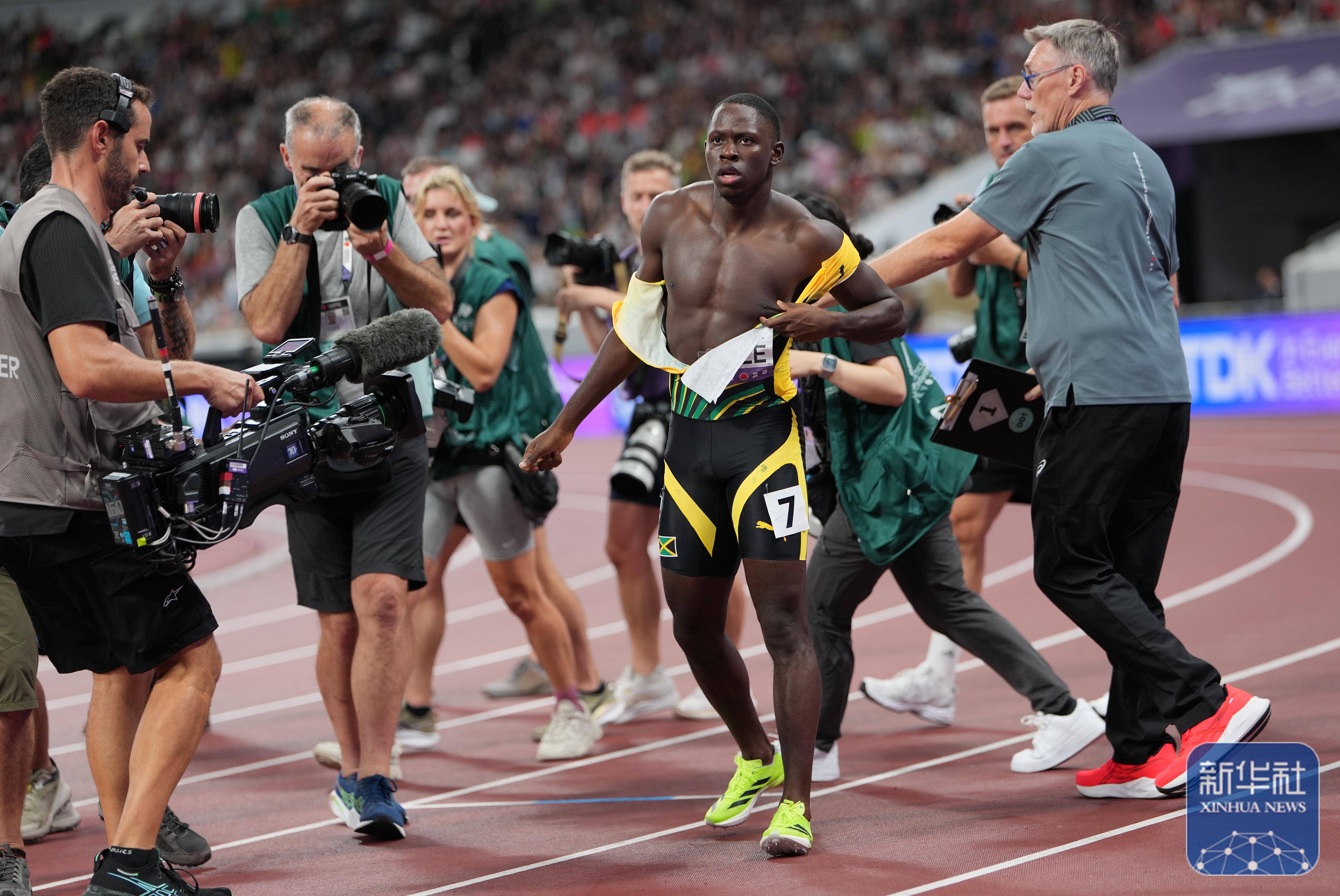 巴拿马女子田径选手冲刺终点的简单介绍 巴拿马女子田径选手冲刺终点的简单介绍