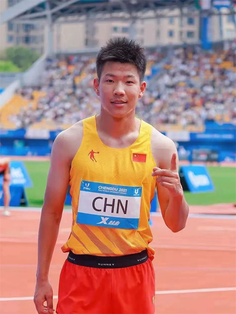 泰国运动员喜获银牌,成绩亮眼 泰国运动员喜获银牌,成绩亮眼