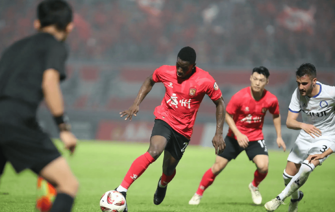 球队备战关键铁人战，士气达到巅峰的简单介绍