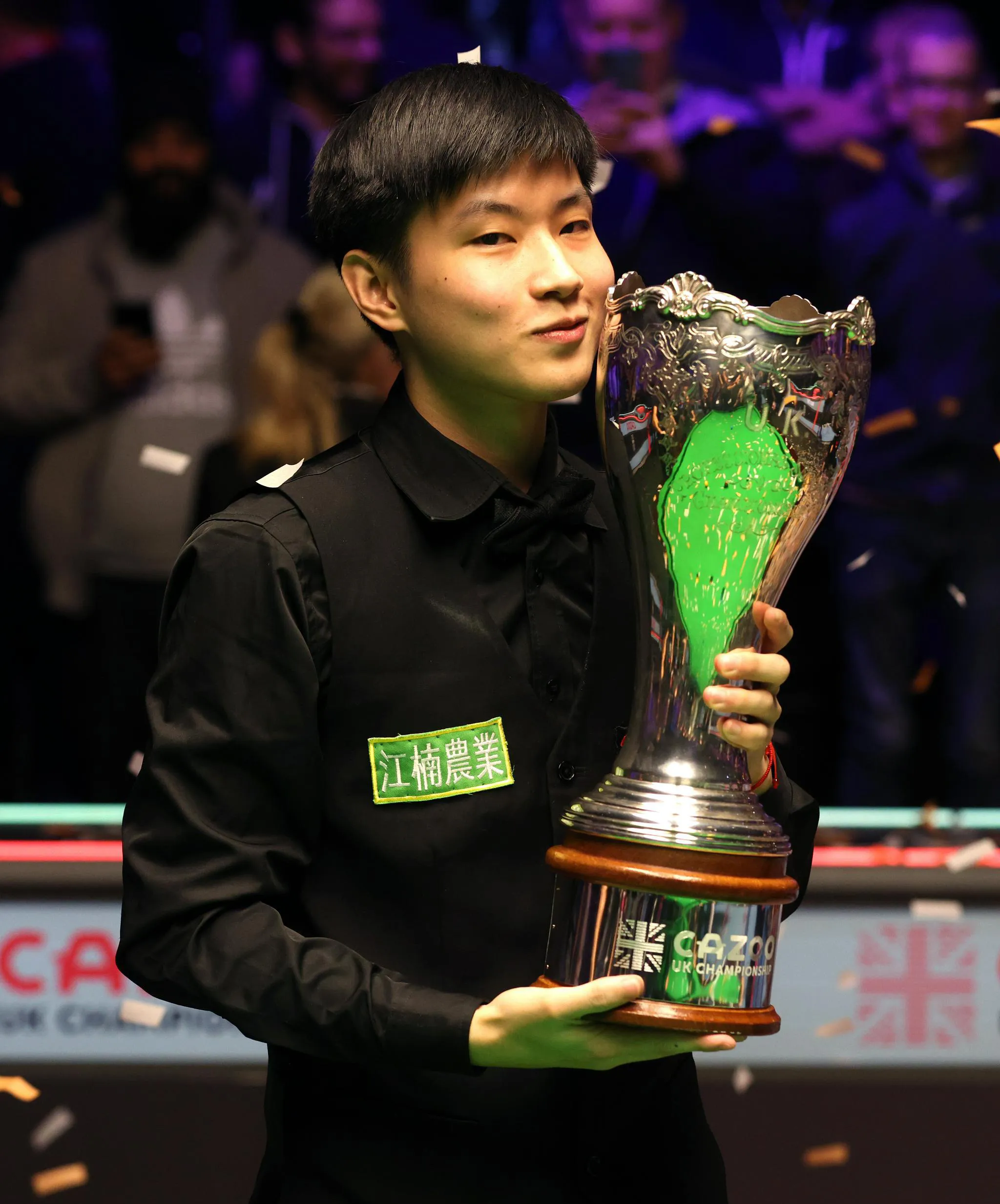 奥地利运动员绝杀夺冠，感动观众