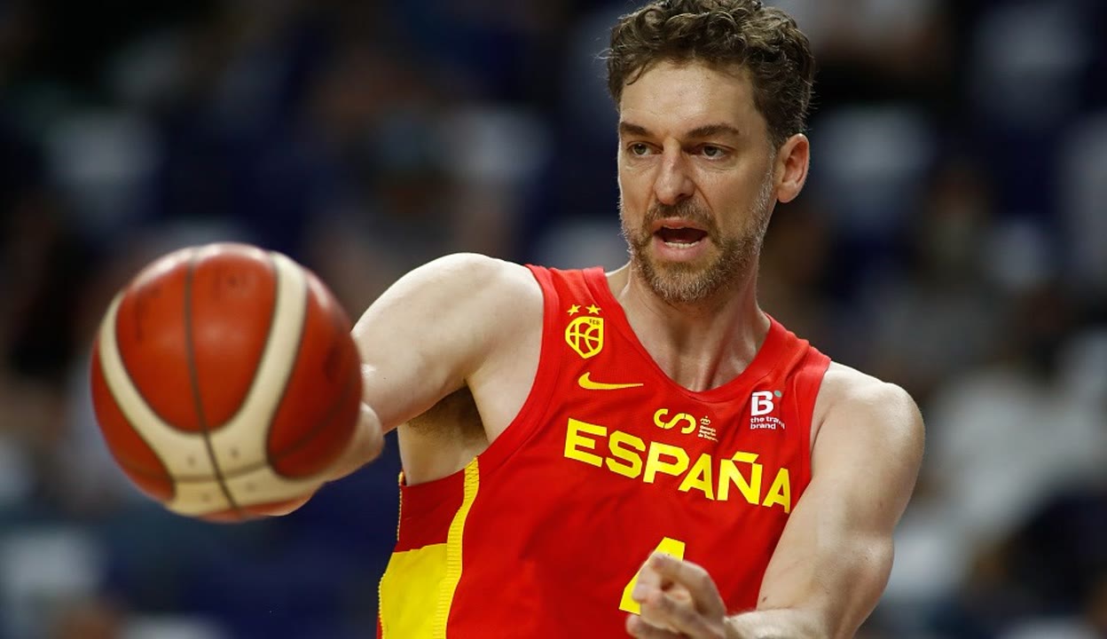 北京队完胜山西队，保罗高光表现