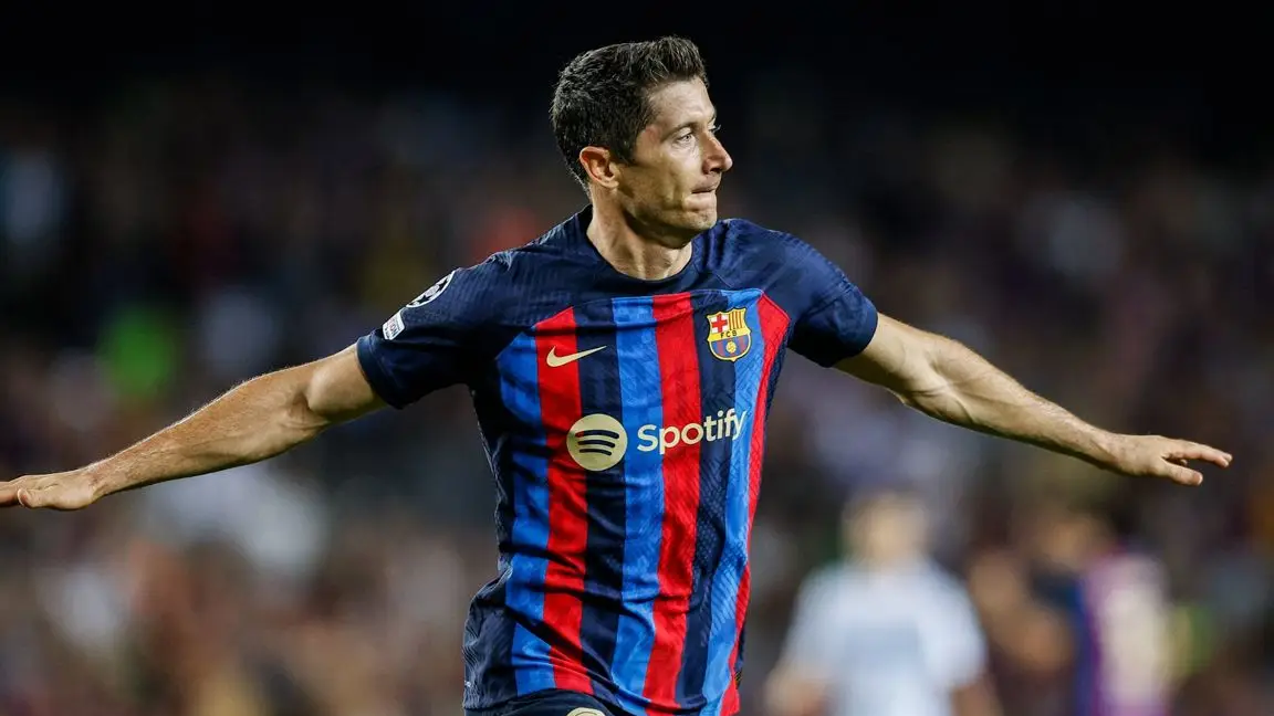 关于葡萄牙横扫马赛，莱万高光表现的信息