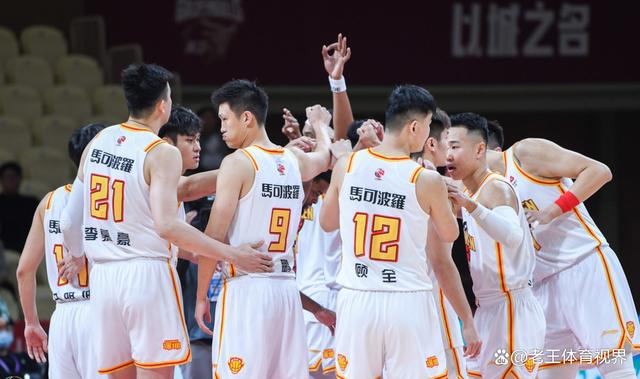 江苏队翻盘天津队，詹姆斯统治全场的简单介绍