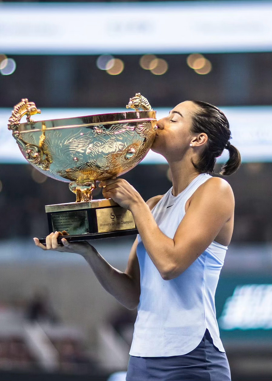 克罗地亚篮球运动员英勇斗智