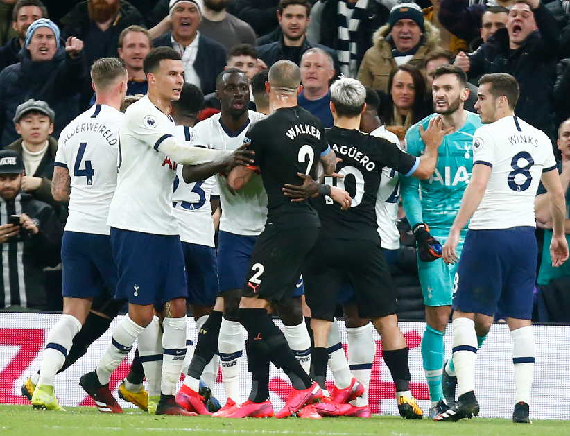 马赛轻取巴萨,戈麦斯高光表现 马赛轻取巴萨,戈麦斯高光表现