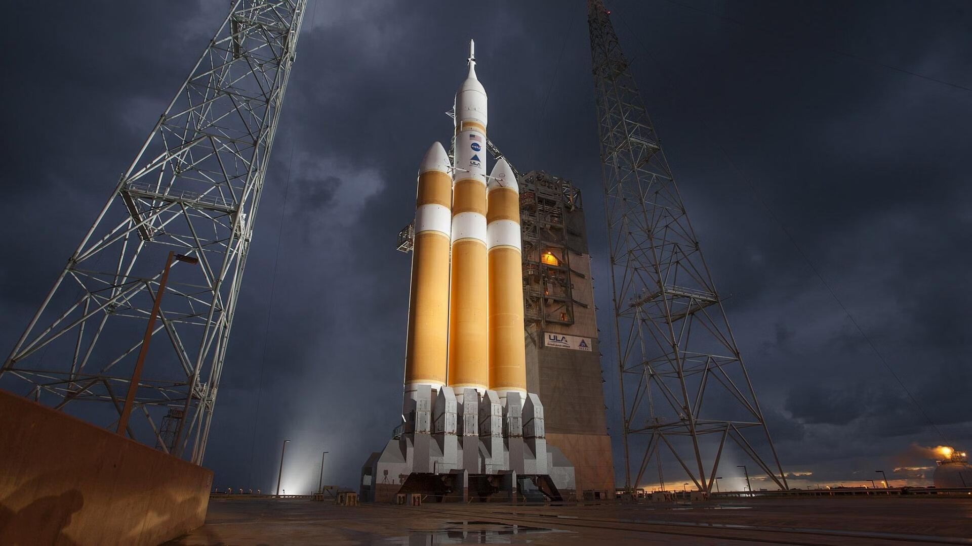 跨越球场的霸权共振,当雄鹿扼住咽喉,班凯罗于绿茵场完成加冕