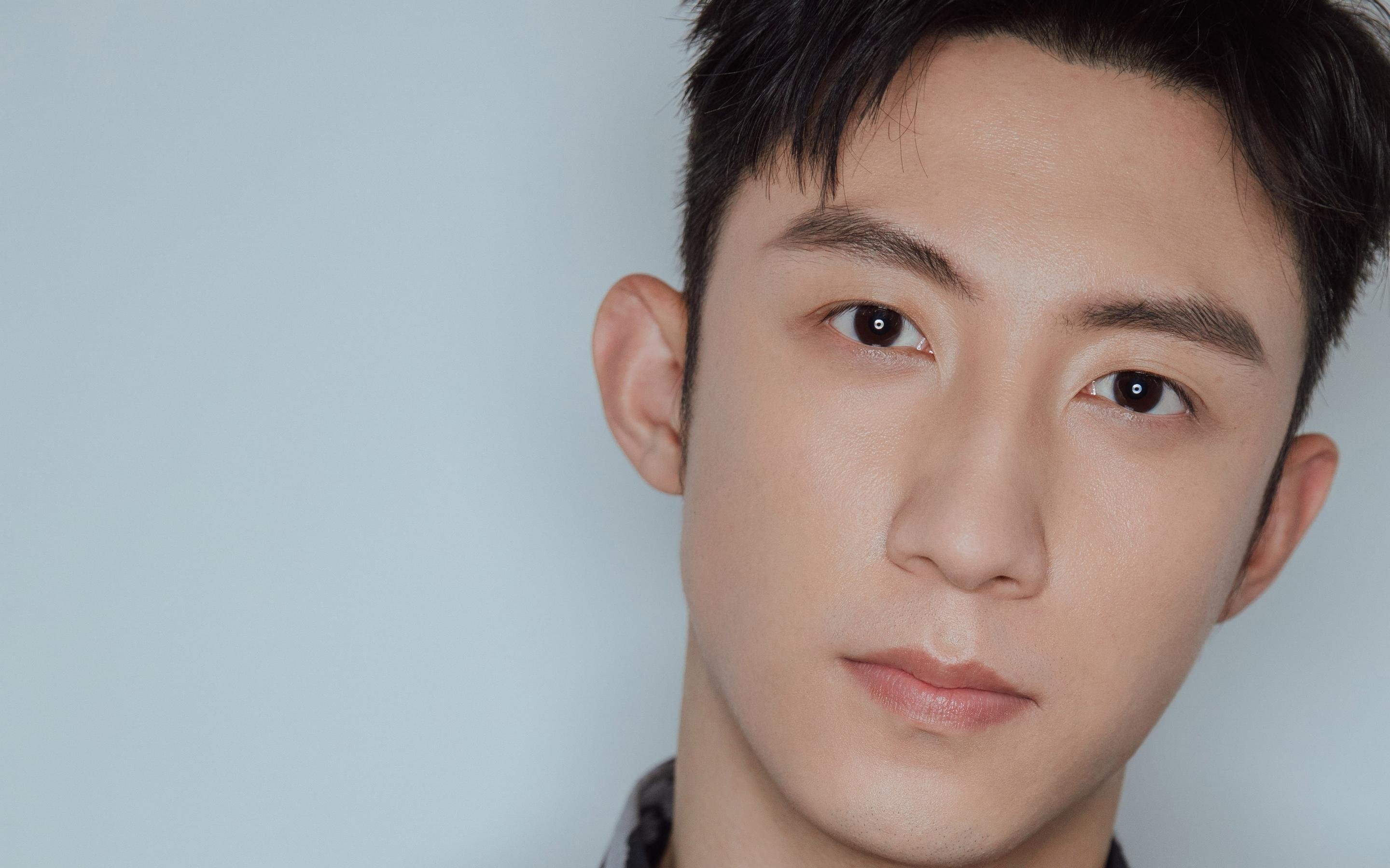 波兰铁骑踏碎紫百合,佩德里于亚平宁风暴中完成加冕礼