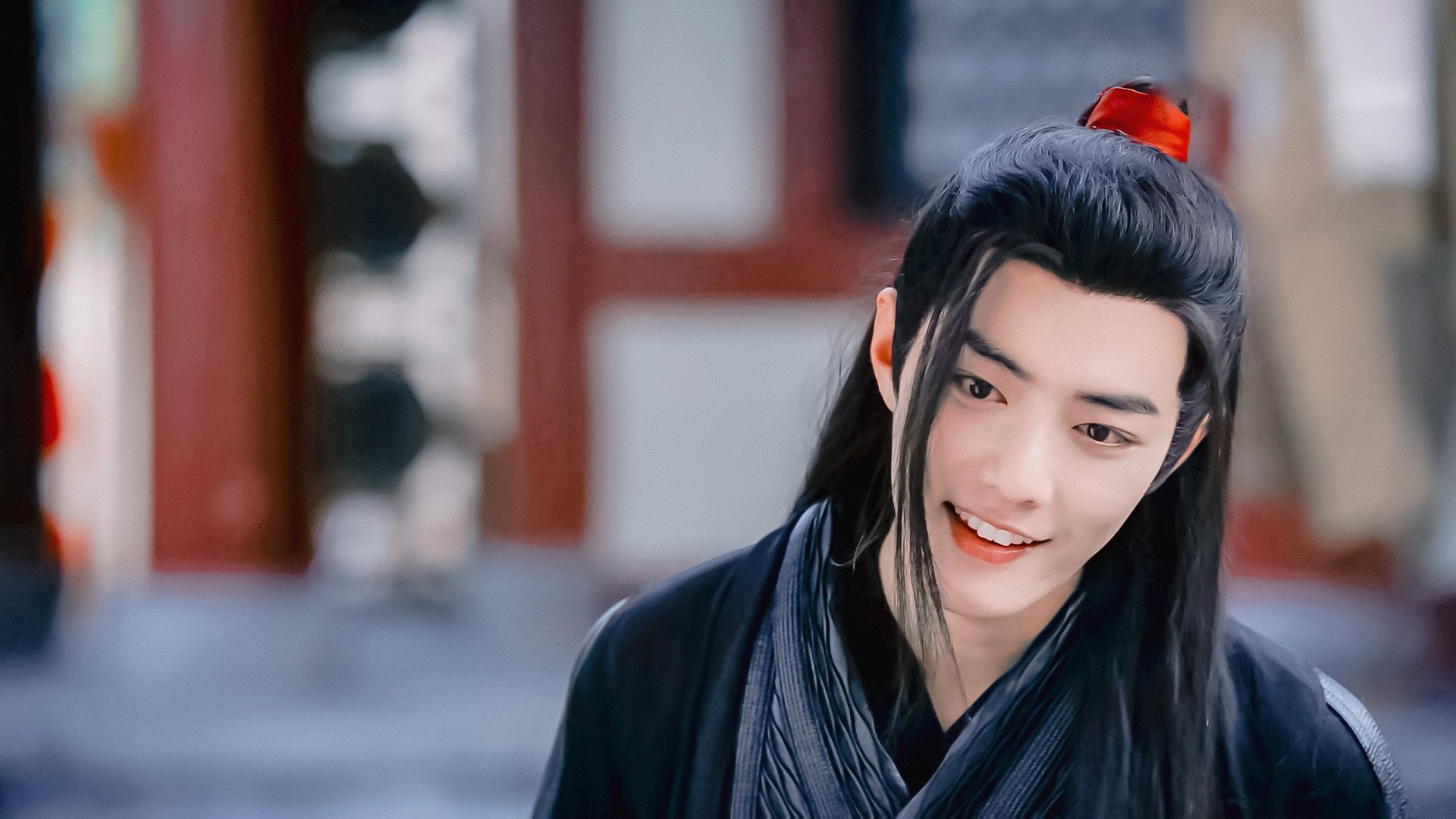 金色头盔照亮奥运暗夜，卢卡库一锤定音的周期交响